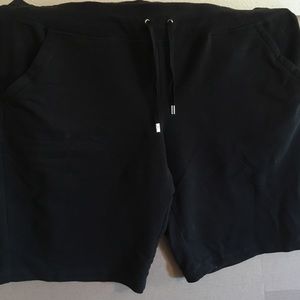 Women’s black Bermuda shorts